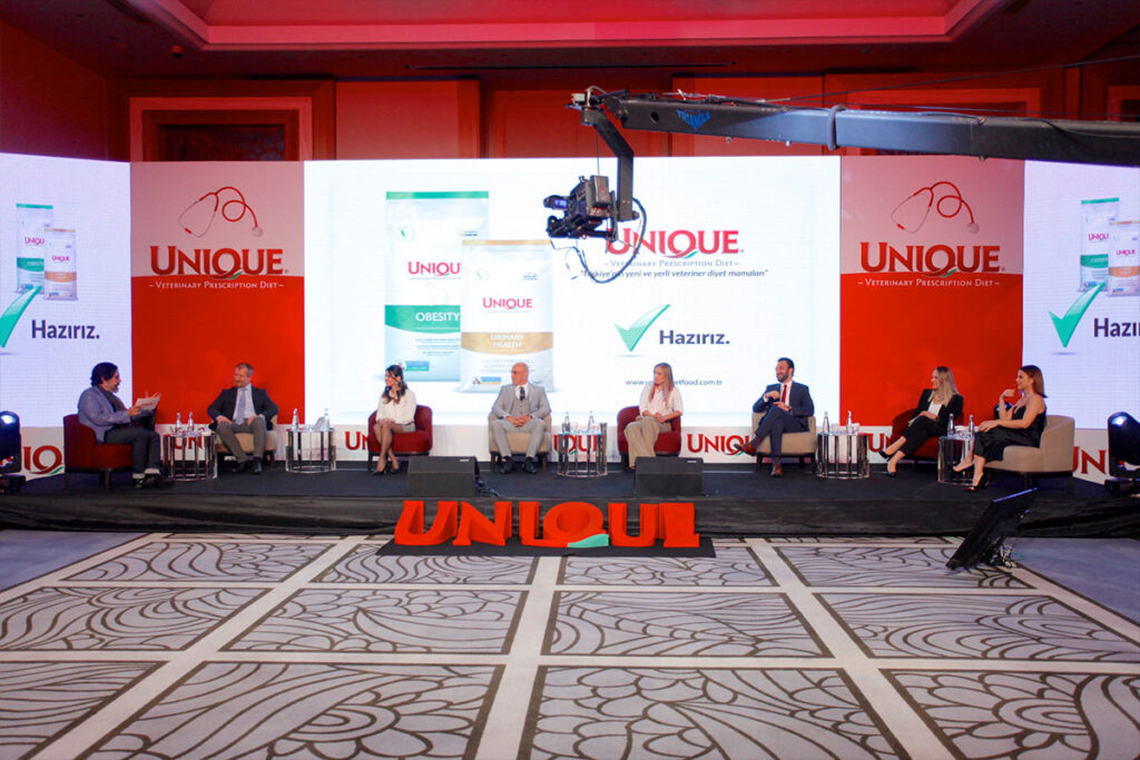 Unique Ürün Lansmanı sahnesi
